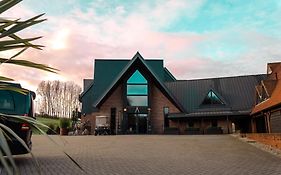 Cave Hotel Near Canterbury  4*